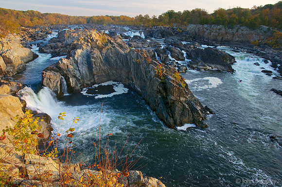 Autumn sunrise at Great Falls