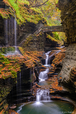 Rainbow Falls in Autumn