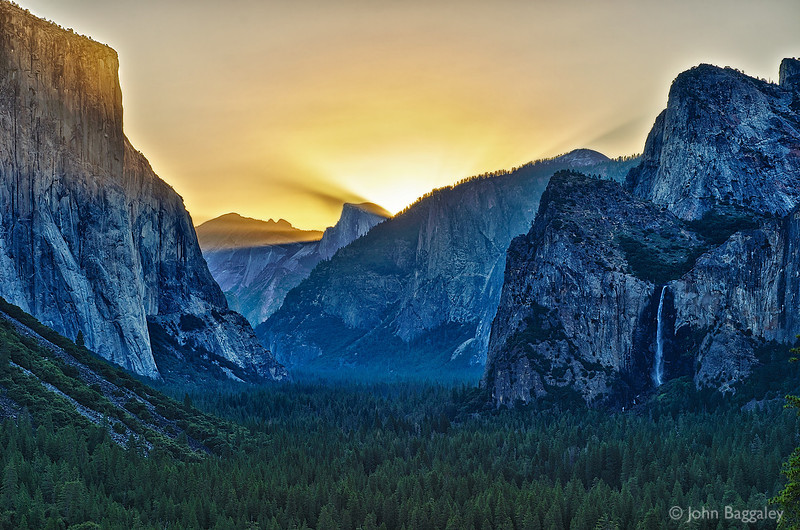 Sunrise over Yosemite Valley