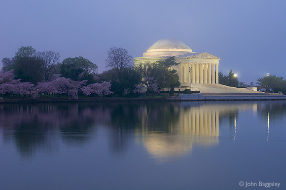 Early morning fog around the Jefferson Memorial