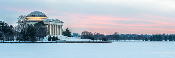 Snowy sunset on the Jefferson Memorial
