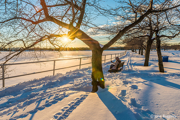 Sunstar over a frozen Tidal Basin