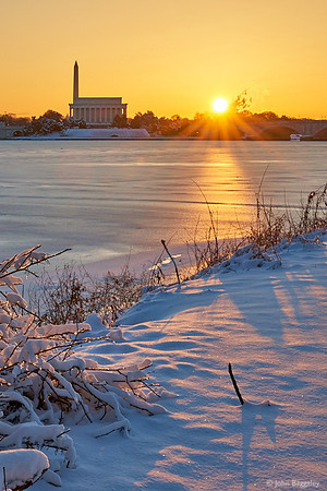 Sunrise over a frozen Potomac